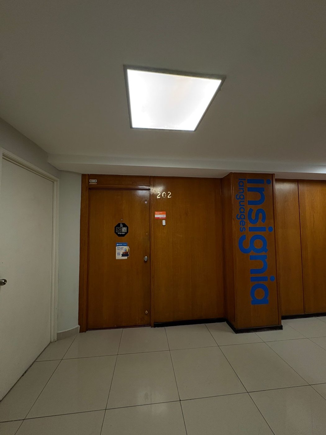 Entrada de las oficinas de Insignia Languages